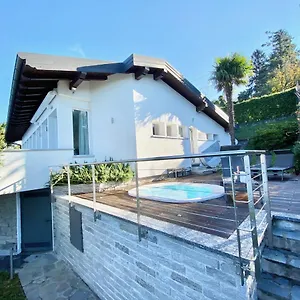 villa-poseidon.it-lombardy.com/